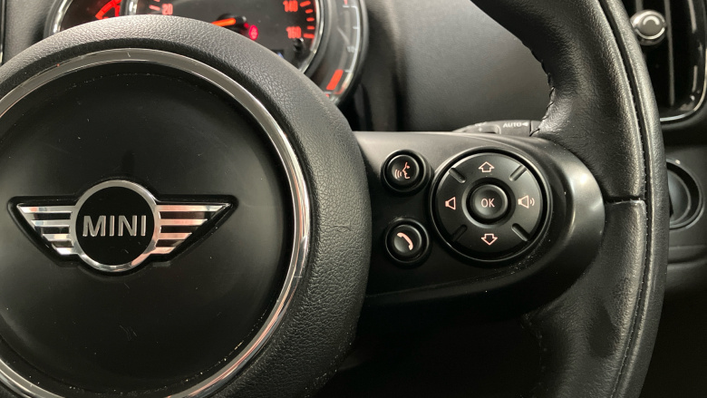 MINI Countryman 2.0 Cooper D 5dr [Chili/Nav+ Pack] Diesel Hatchback